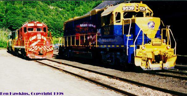 Photo of NECR 9539 and VTR 801 at Transpo '98.