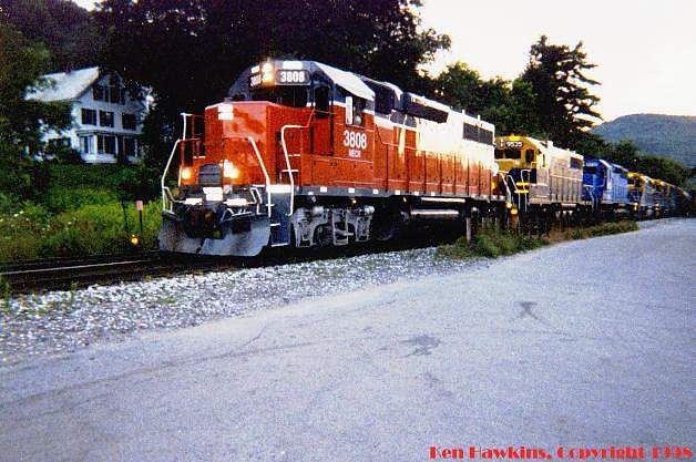 Photo of Train 323 stopping in South Royalton, VT