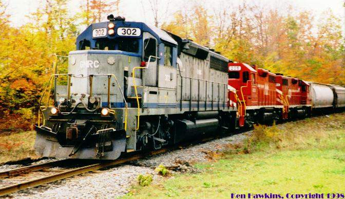 Photo of GMRC 302 leading XR-2 into Ludlow, VT.