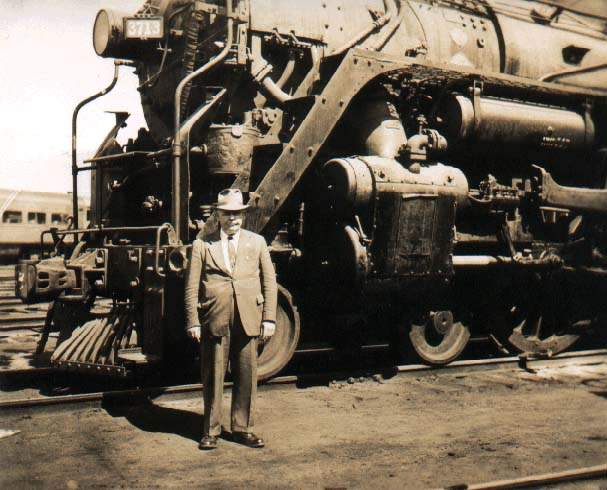 Photo of Oliver Lewis in front of engine #3713