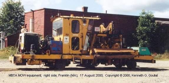 Photo of MBTA MOW equipment;  right side; Franklin (MA);  17 August 2000
