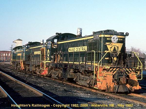 Photo of Maine Central switchers #314, 317 and 95? si..