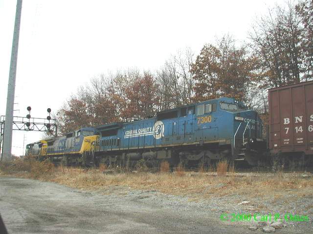Photo of CSX at Meadowcroft Street in Lowell