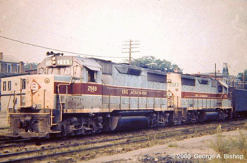 Photo of Erie Lackawanna GP35 #2569 on Train PB99 at Ayer, MA in July, 1970