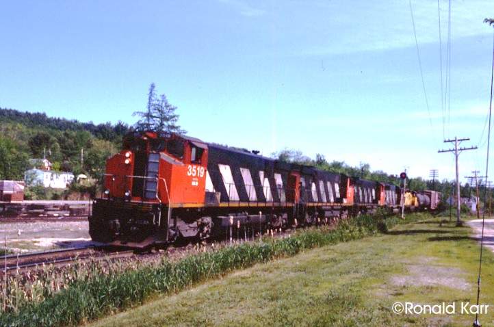 Photo of SLR train 293 leaves Danville Jct., ME