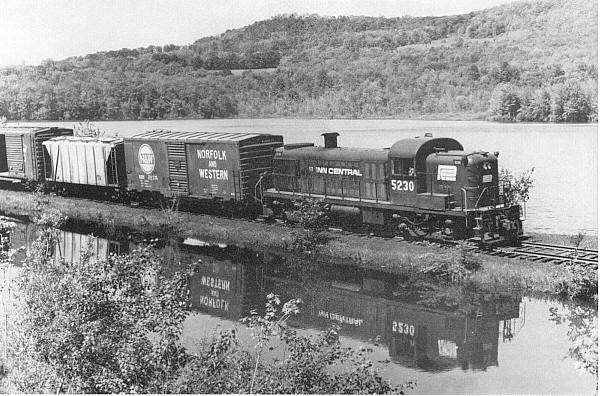 Photo of Penn Central on the Pittsfield and North Adams Branch line