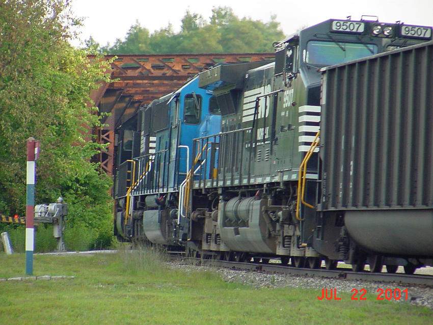 Photo of NS powered empty coal train