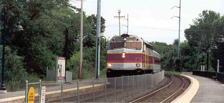 Photo of Outbound MBTA Train Comming Into North Billerica, Ma