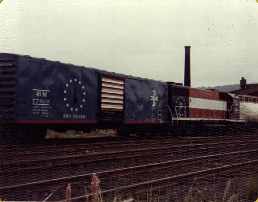 Photo of Bicentennial Train visits Keene, NH on July 4, 1976