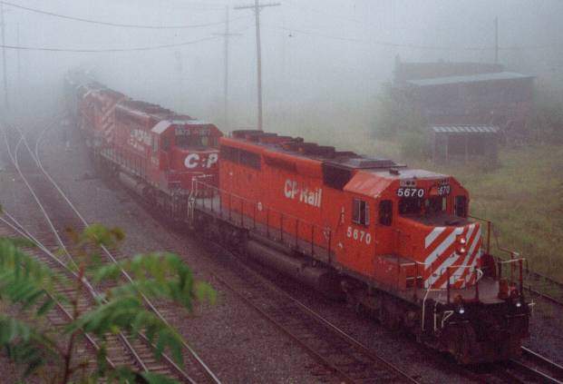 Photo of CP 5670 in the fog