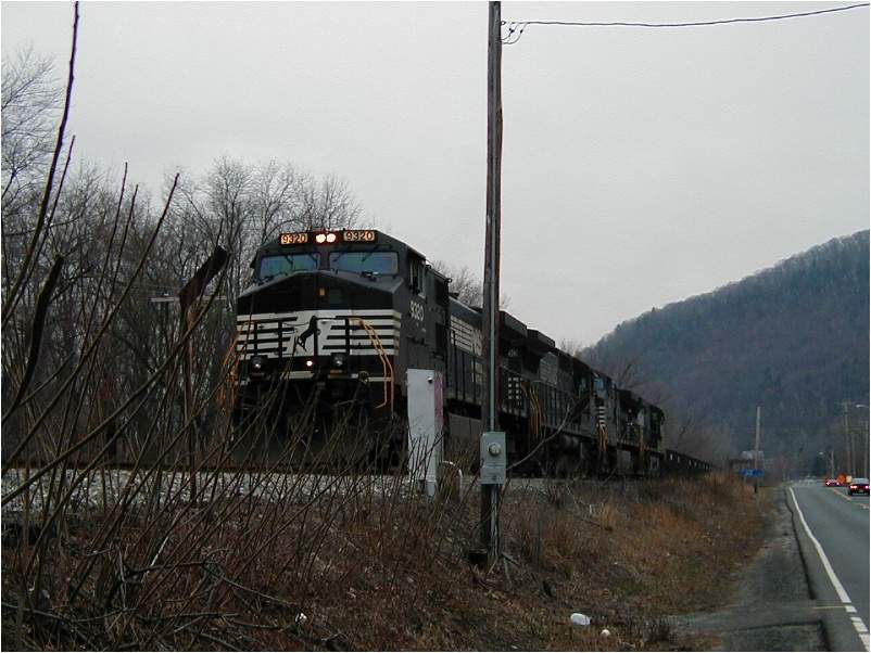 Photo of Mt. Tom coal lashup getting ready to head back North with empties