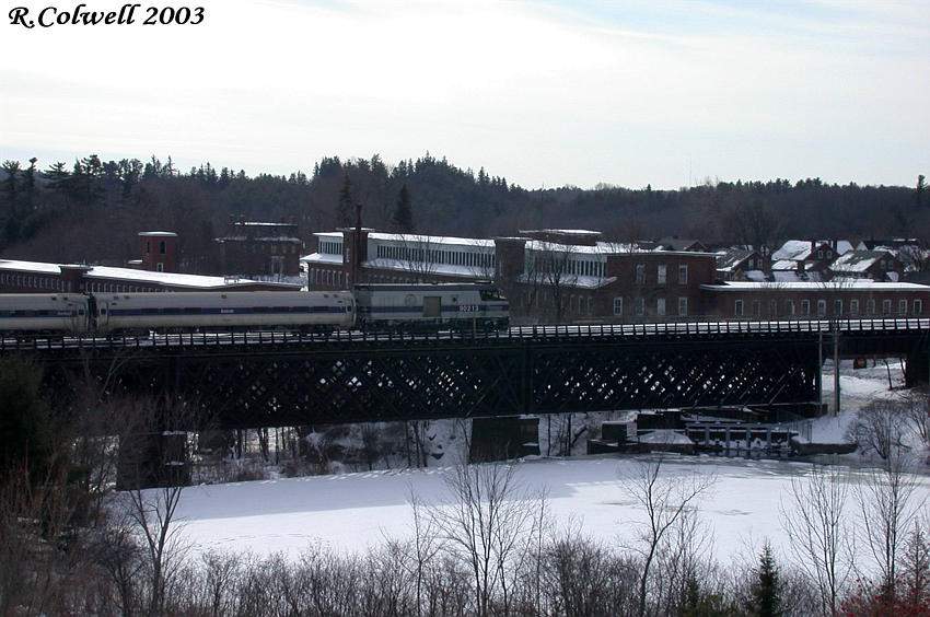 Photo of Amtrak downeaster at Salmon Falls River Bridge