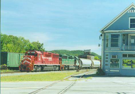 Photo of GP60's #381 & 382 pause at Chester, VT.
