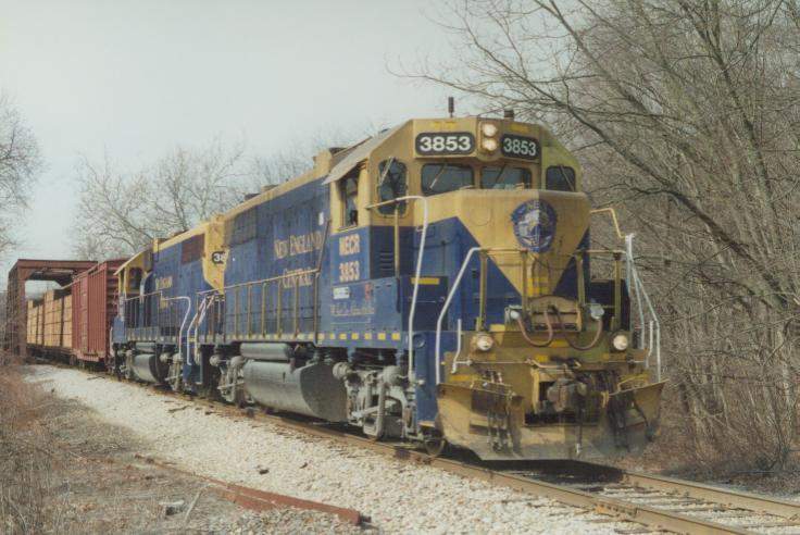 Photo of GP38's #3853 & 3854 on T#608 at Yantic, CT.