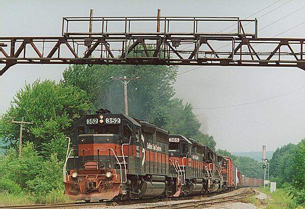 Photo of GP40's #352 & 305 on WAED at Wachusett Station, MA.