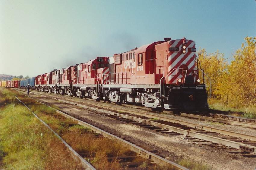 Photo of CP Rail RS 18's