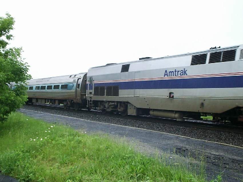 Photo of Berlin, CT - Amtrak southbound power unit