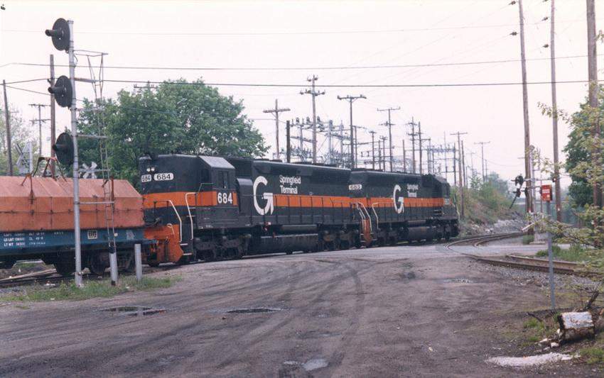 Photo of Consecutively numbered SD45's