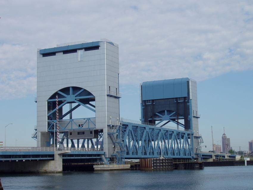 Photo of Tomlinson Bridge at New Haven Harbor