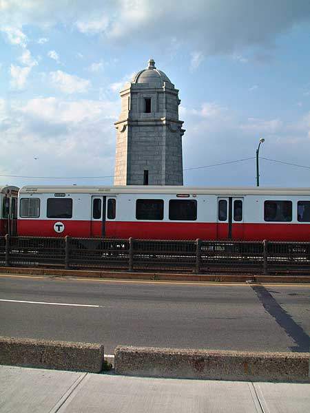 Photo of MBTA Redline on the Longfellow