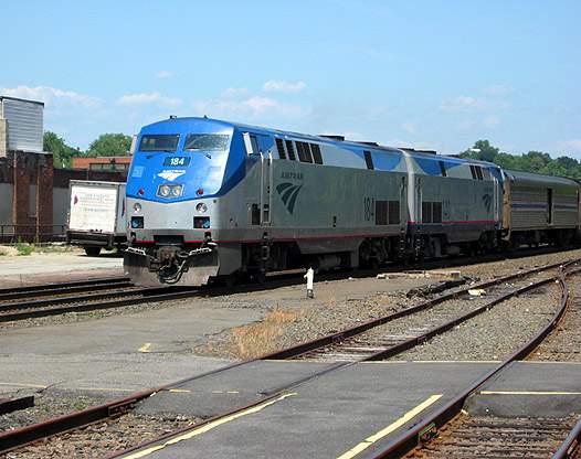 Photo of Amtrak 449 arriving at Springfield