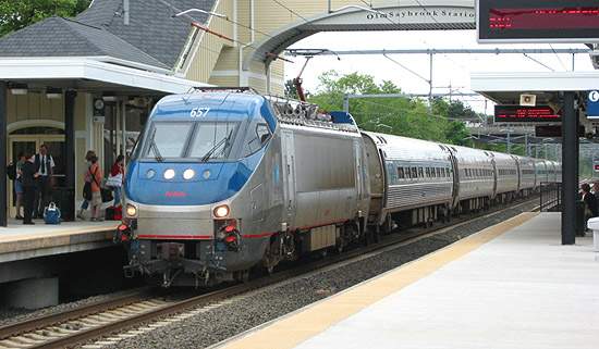Photo of Southbound Acela Regional at Old Saybrook