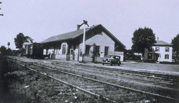 Photo of Portland (Connecticut) Station in the 1920s