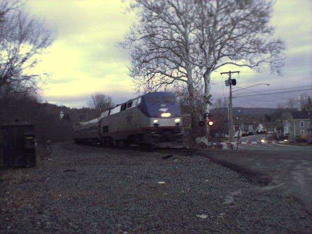 Photo of Amtrak 449 makes a different angle of a similar picture