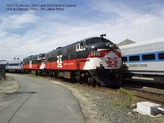Photo of CDOT FL9M nos 2011 and 2024