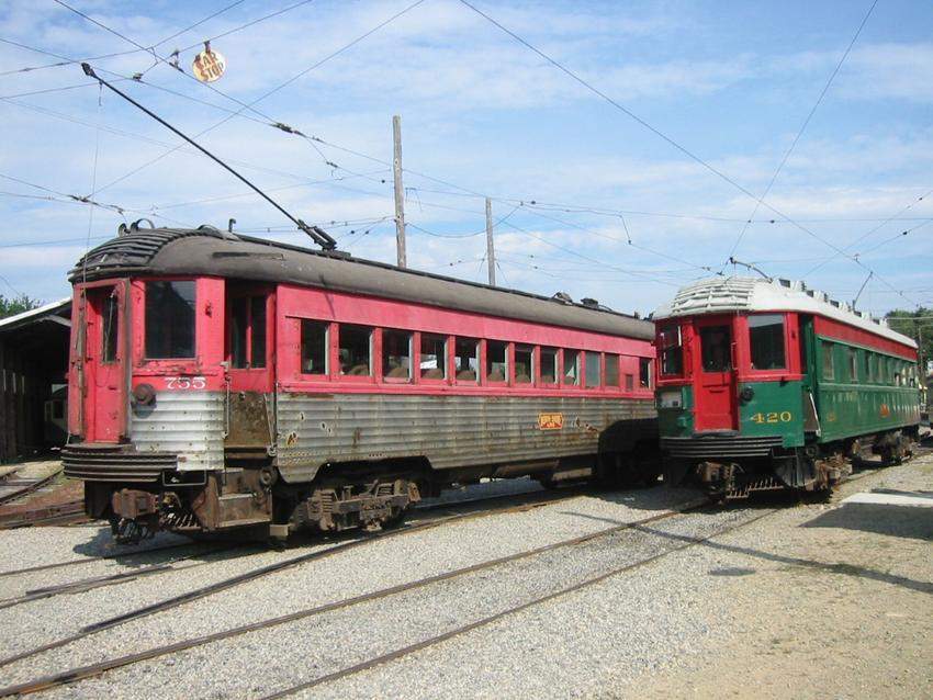 Photo of Chicago North Shore cars 755 and 420 at the Seashore Trolley Museum