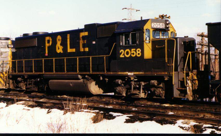 Photo of P&LE #2058 leads the Bow, NH coal train through Scotia, NY