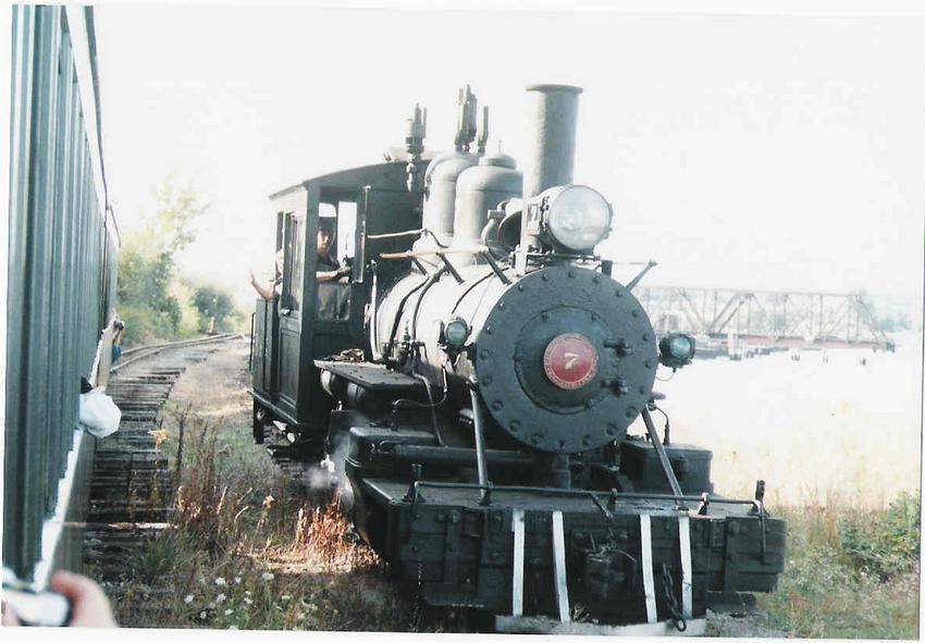 Photo of Ex-Edaville-ex B &SR #7 runs around her train during the '03 steamfest