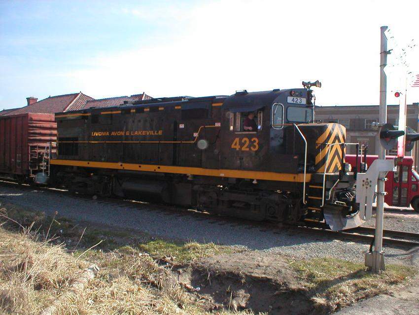 Photo of LA&L C424 #423 seen at Wellsville, NY, after traversing the line.