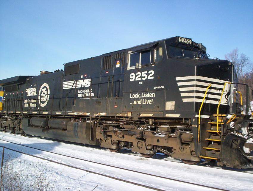 Photo of Operation Lifesaver unit on the coal train