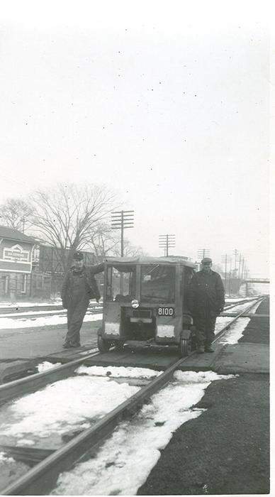 Photo of PUT PUT on NYC line thru Palmer,MA 1950's