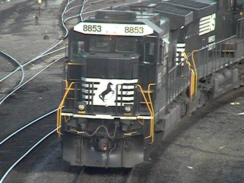 Photo of Empty Bow Coal Train