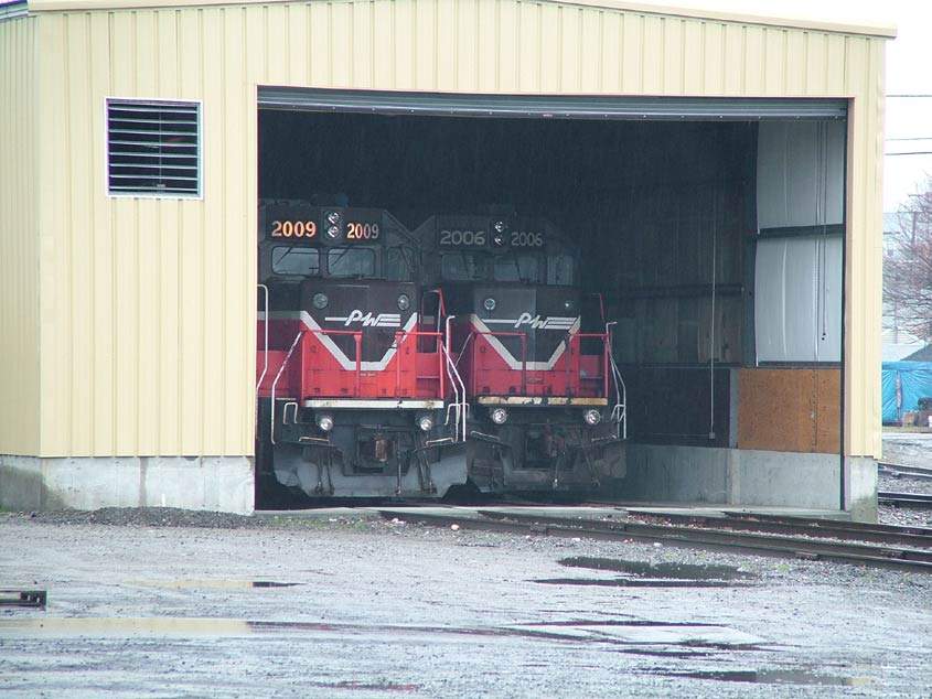 Photo of PR-2: P&W GP38-2 #2009 at Valley Falls Enginehouse