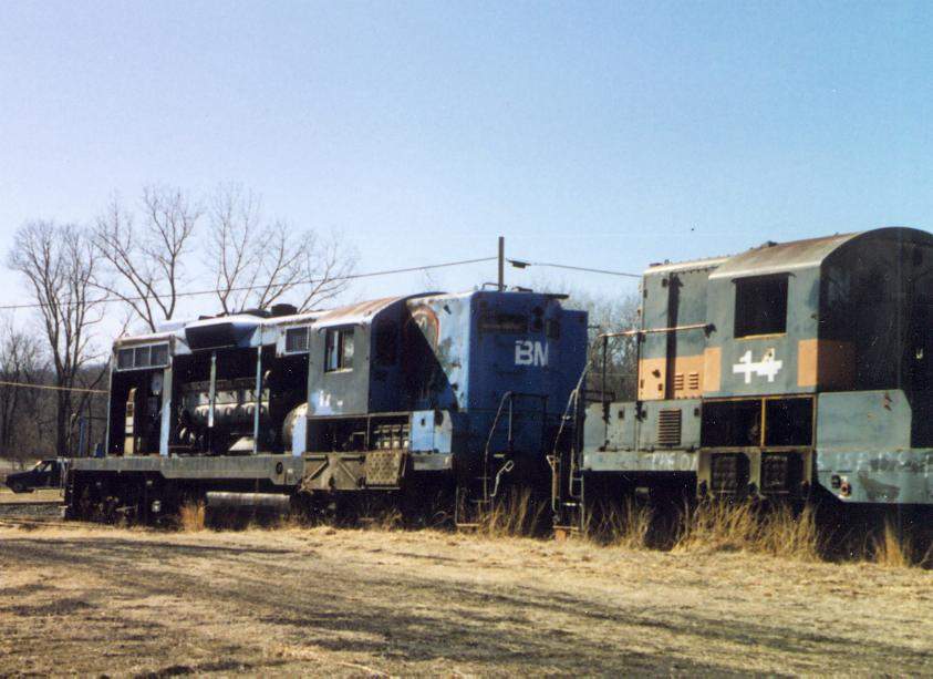 Photo of B&M #1733 and ST #14 whitelined at East Deerfield