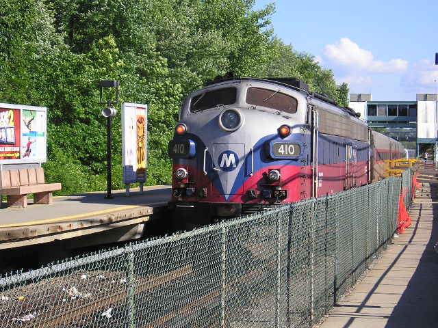 Photo of Metro North F-10 #410 and #411