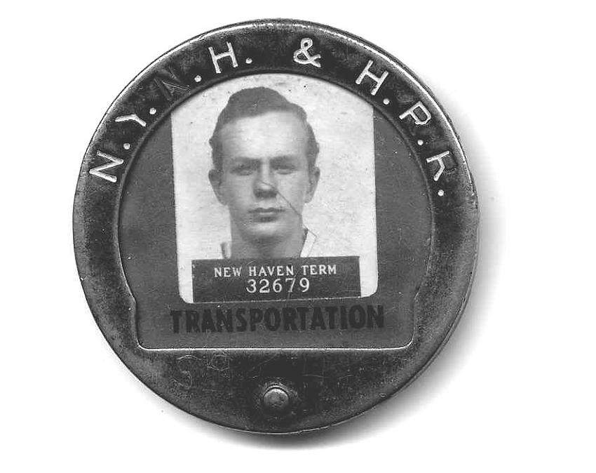 Photo of NYNHHRR Employees badge. 1944