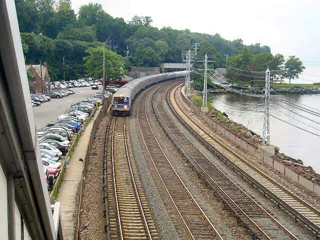 Photo of M-3s approaching Scarborough Station