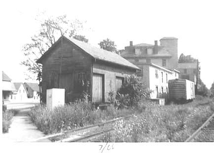 Photo of NYNHHRR-Unused railroad building.