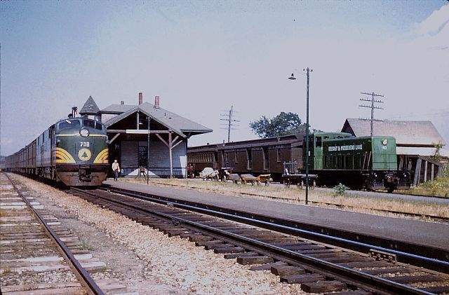 Photo of Train Time at Burnham Jct, 1955