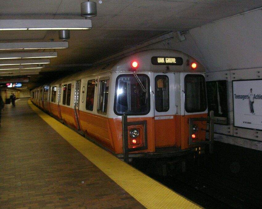Photo of Orange Line at State St.