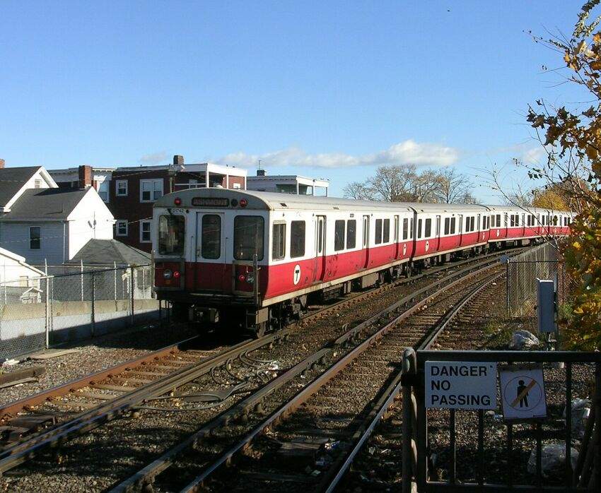 Photo of Red Line, arriving at Fields Corner