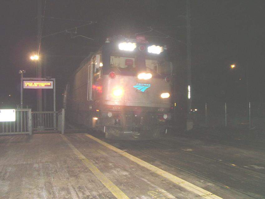 Photo of Amtrak AEM-7 926