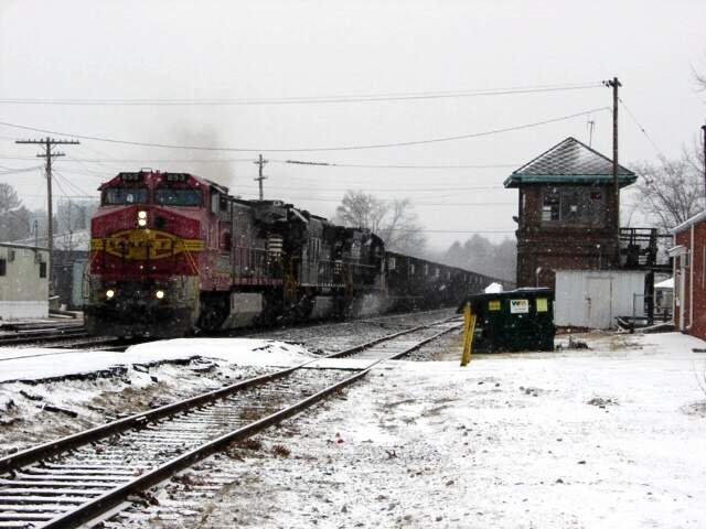 Photo of SANTA FE 853 LEADS IN THE SNOW THRU AYER.