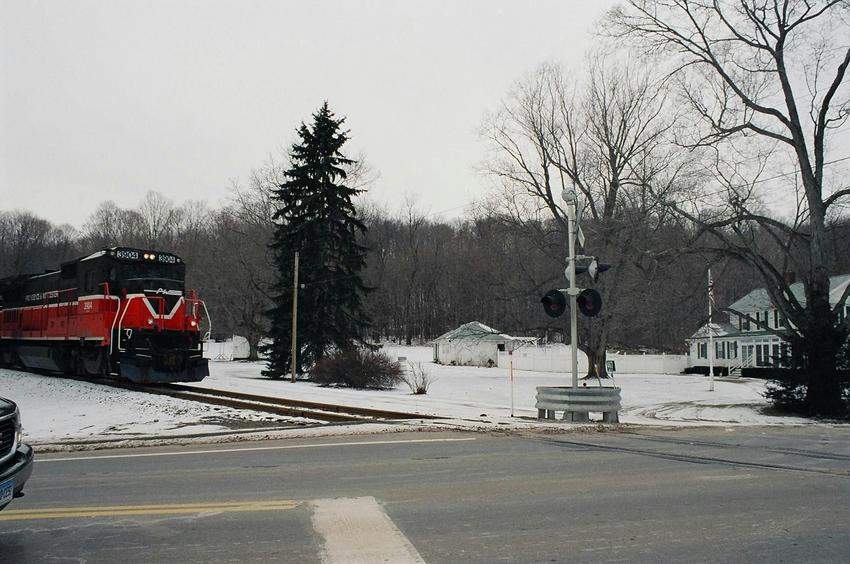 Photo of 3904 pulling ct-1 crossing over Rt 157 near the post office in Middlefield