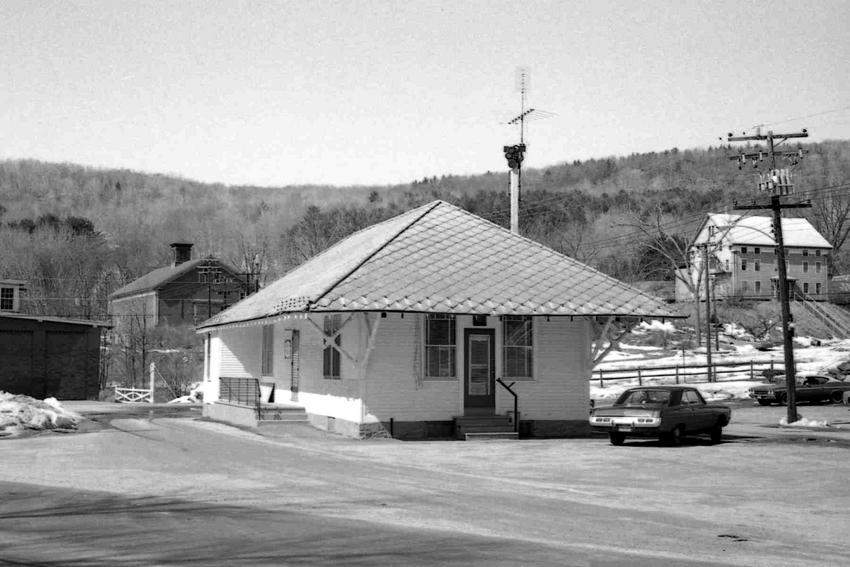 Photo of Gilbertville Depot on the Boston & Maine
