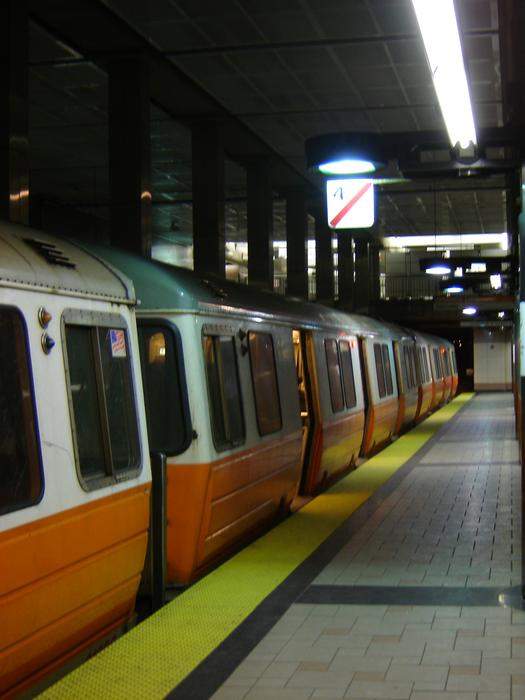 Photo of Inbound Orange at North Station